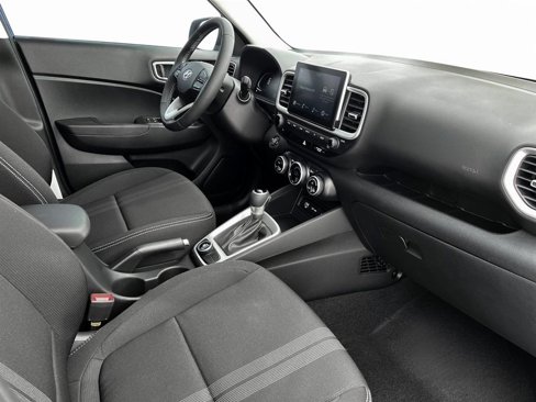 New 2024 Hyundai Venue SEL image 15