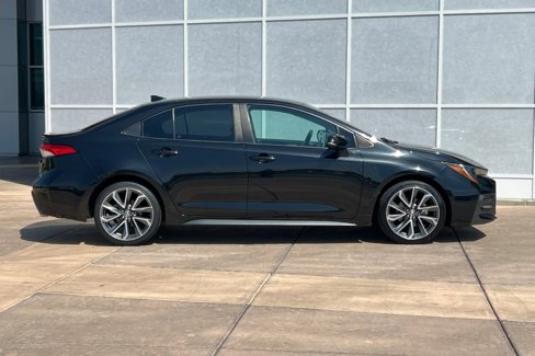 Certified 2021 Toyota Corolla SE image 3