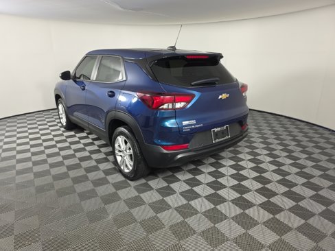 Used 2021 Chevrolet TrailBlazer LS image 3
