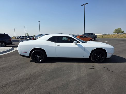 Used 2023 Dodge Challenger SXT image 5