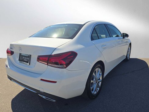 Used 2021 Mercedes-Benz A 220 image 3