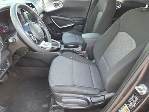 Used 2022 Kia Soul LX w/ Technology Package image 17