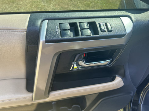 Used 2021 Toyota 4Runner SR5 image 19
