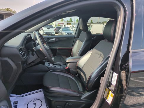 Used 2023 Ford Escape ST-Line image 14