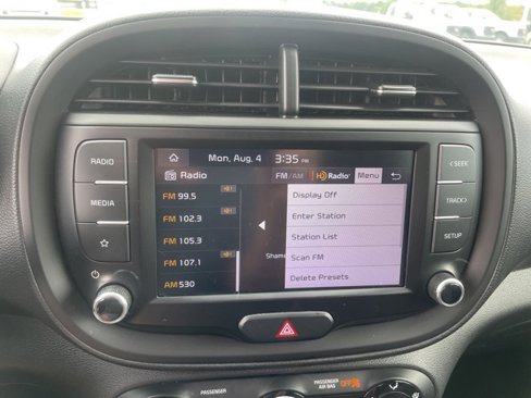 Used 2023 Kia Soul LX w/ LX Technology Package image 30