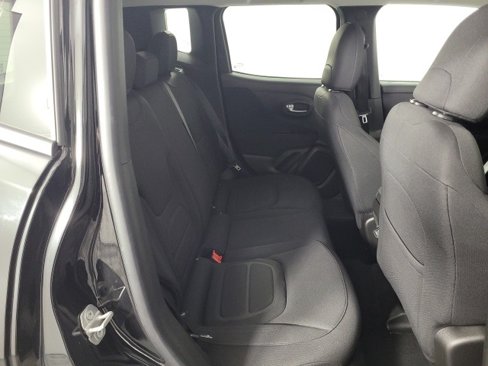 Used 2020 Jeep Renegade Latitude w/ Cold Weather Group image 11