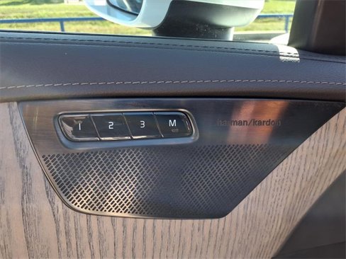 Used 2021 Volvo XC90 T6 Inscription w/ Advanced Package image 21