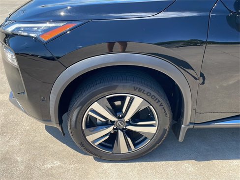 Used 2023 Nissan Rogue SL w/ SL Premium Package image 32