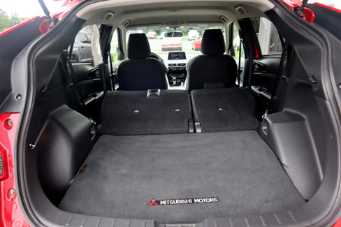 Used 2018 Mitsubishi Eclipse Cross LE image 48