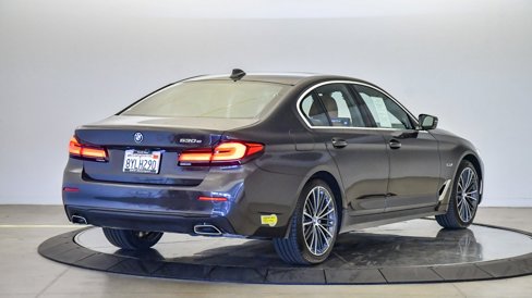 Certified 2022 BMW 530e w/ Executive Package image 5