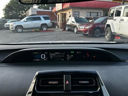 Used 2016 Toyota Prius Four image 21