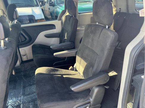 Used 2015 Dodge Grand Caravan SE w/ Quick Order Package 29E SE image 13