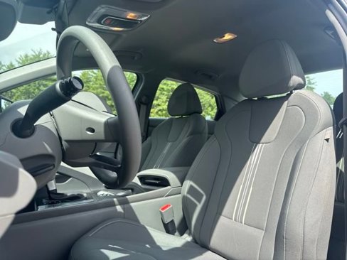 Certified 2024 Hyundai Elantra SEL image 16