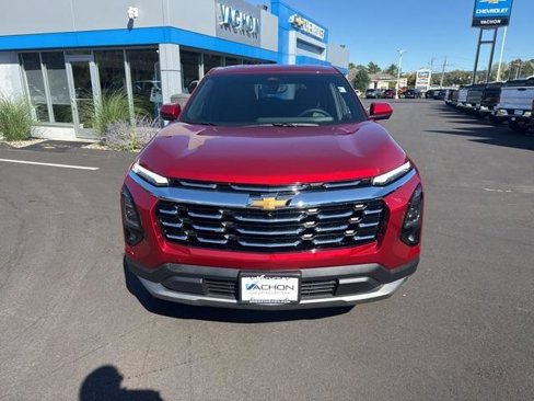 New 2026 Chevrolet Equinox LT w/ Convenience Package II image 8