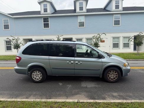 Used 2003 Dodge Grand Caravan Sport image 4