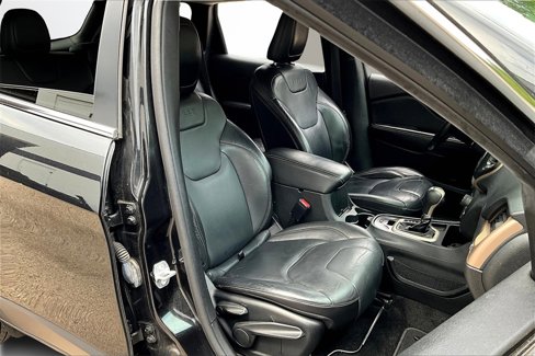 Used 2015 Jeep Cherokee Limited image 26