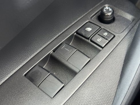 Used 2023 Toyota Corolla LE image 27