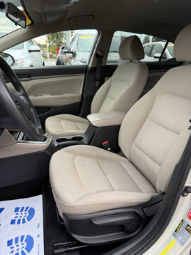 Used 2017 Hyundai Elantra SE image 9
