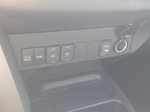 Used 2017 Toyota RAV4 Limited image 23