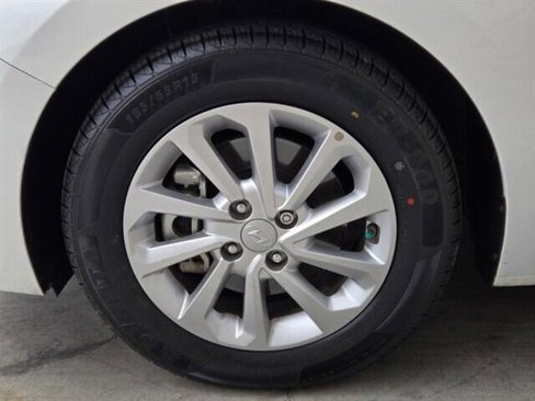 Used 2020 Hyundai Accent SEL image 11