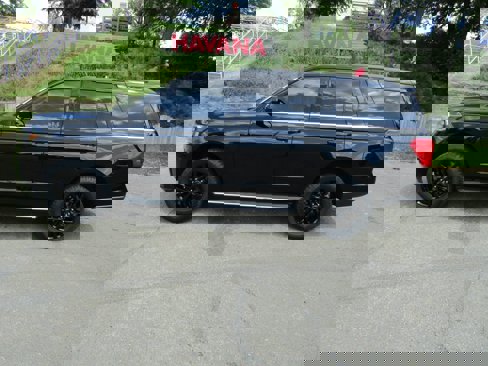 Certified 2022 Ford Expedition XLT image 1