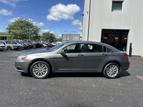 Used 2011 Chrysler 200 Limited image 8