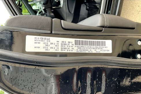 Used 2019 Jeep Grand Cherokee Overland image 38