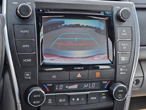 Used 2017 Toyota Camry XLE image 22