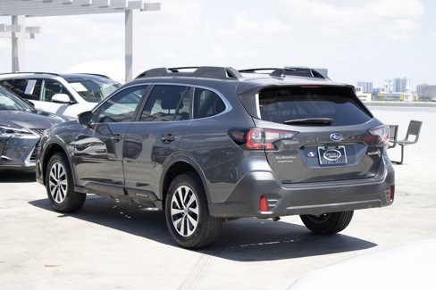 Used 2021 Subaru Outback Premium image 8