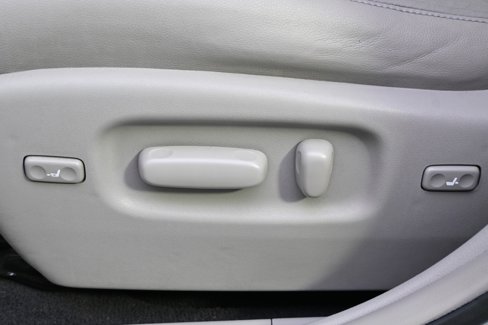 Used 2013 Toyota Highlander Limited image 14