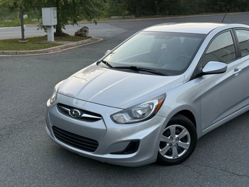 Used 2014 Hyundai Accent GLS image 2