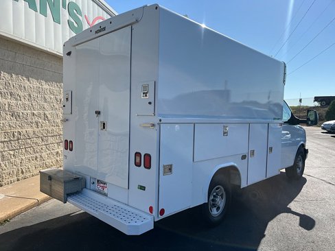 Used 2019 Chevrolet Express 3500 w/ Power Convenience Package image 7