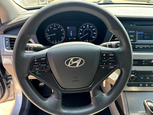 Used 2015 Hyundai Sonata SE image 14
