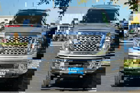 Used 2016 Nissan Titan SL image 10
