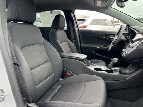 Used 2024 Chevrolet Malibu LT image 25