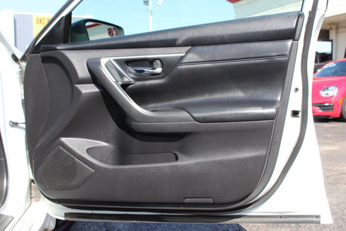 Used 2017 Nissan Altima 2.5 SR w/ Midnight Edition Package image 11