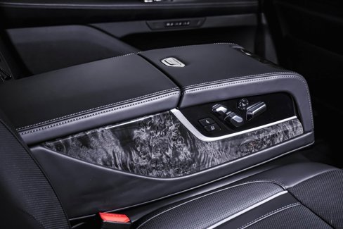 Used 2022 BMW 750i xDrive w/ Executive Package image 19