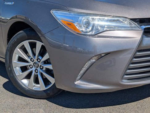 Used 2017 Toyota Camry XLE image 10