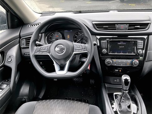 Used 2019 Nissan Rogue S image 5