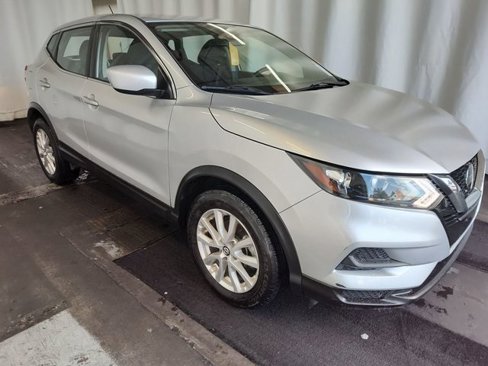 Used 2021 Nissan Rogue Sport S image 1
