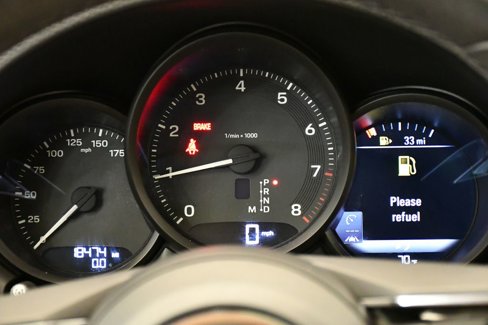 Certified 2023 Porsche Macan image 29