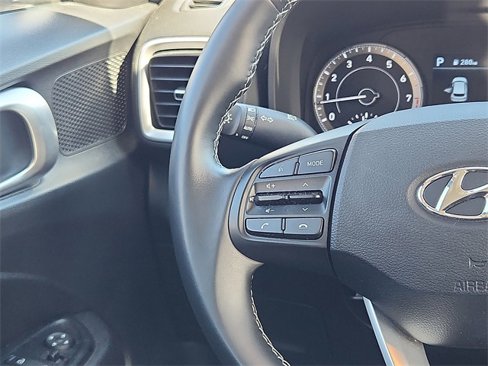 Certified 2021 Hyundai Venue SEL w/ Premium Package image 14