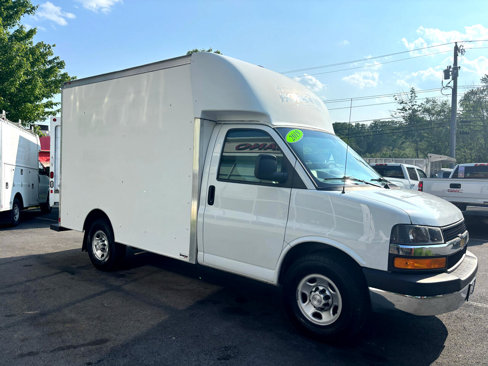 Used 2019 Chevrolet Express 3500 w/ Power Convenience Package image 6