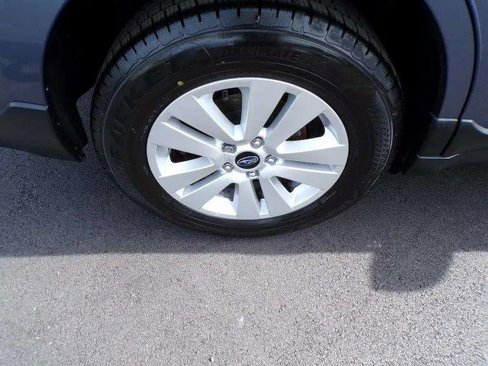 Used 2017 Subaru Outback 2.5i Premium image 22