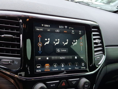Used 2019 Jeep Grand Cherokee Laredo image 20