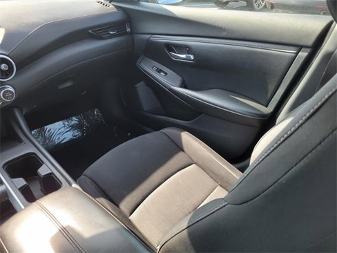Used 2021 Nissan Sentra SV image 15