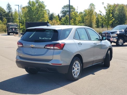 Used 2024 Chevrolet Equinox LS w/ Driver Confidence II Package image 2