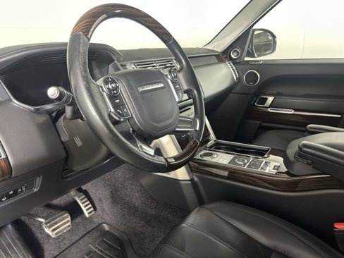 Used 2015 Land Rover Range Rover Supercharged image 9