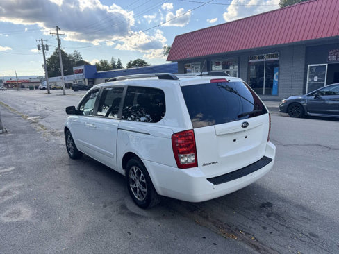 Used 2014 Kia Sedona LX w/ Power Package image 4