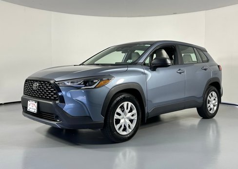 Used 2023 Toyota Corolla Cross L image 3